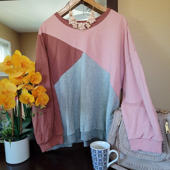 Colorblock Oversized Sweatshirt - Picture 1 of 7